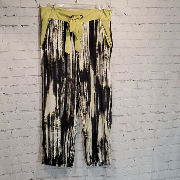 K Blu resort wear pull on cropped pants - Picture 1 of 9